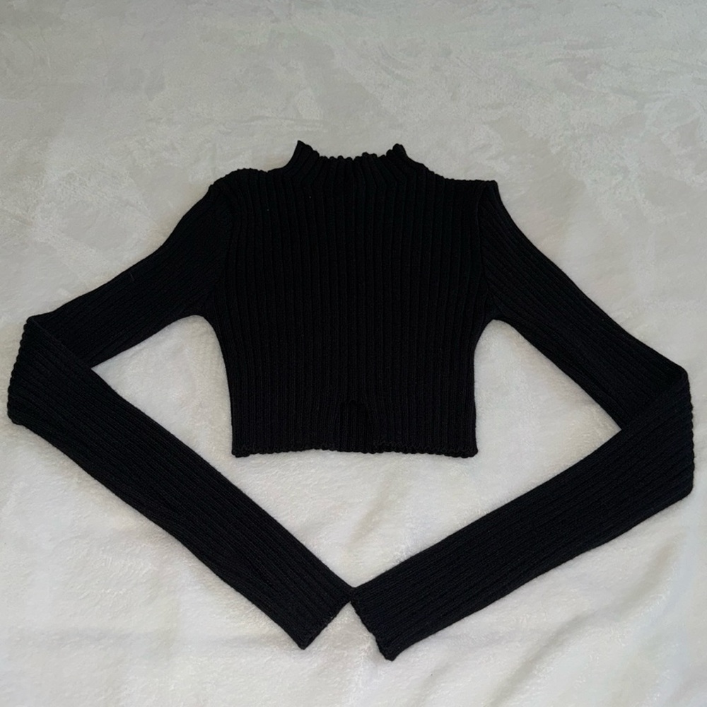 Edikted black ribbed long sleeve flared sleeved cropped sweater top size XS/s